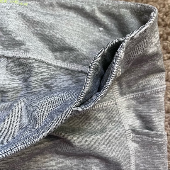 Tek Gear gray workout gray capri leggings - Picture 3 of 7